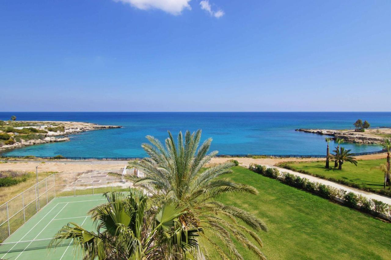 Meryl - Coralli Beachfront Apartment Протарас Екстериор снимка